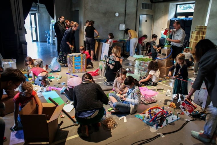 Zdjęcia z warsztatów 'Przypadek miasto', które odbyły się w zeszłym roku Zdjęcia z warsztatów 'Przypadek miasto', które odbyły się w zeszłym roku