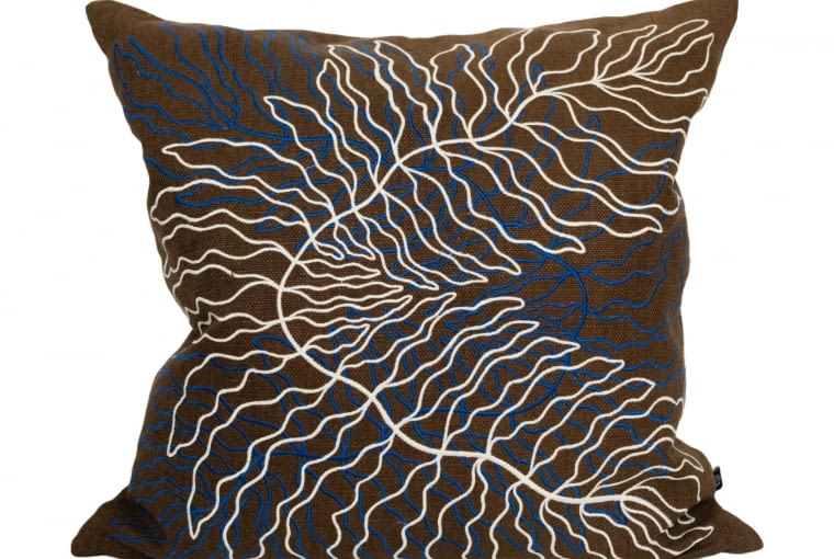 Poszewka na poduszkę Leavesz haftem 48x48 cm Poszewka na poduszkę Leavesz haftem 48x48 cm