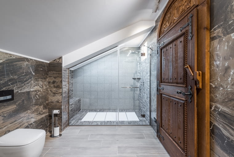 Łazienka pod skosem Łazienka pod skosem