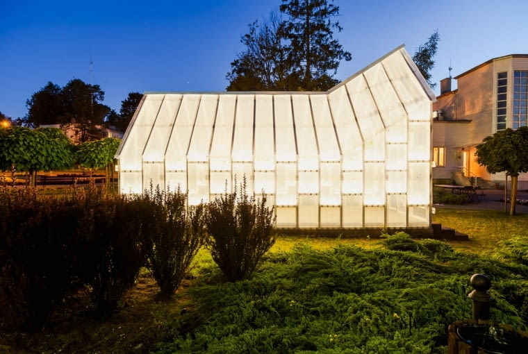 Plantacja autorstwa Alicji Patanowskiej i Szymona Hanczara Plantacja autorstwa Alicji Patanowskiej i Szymona Hanczara