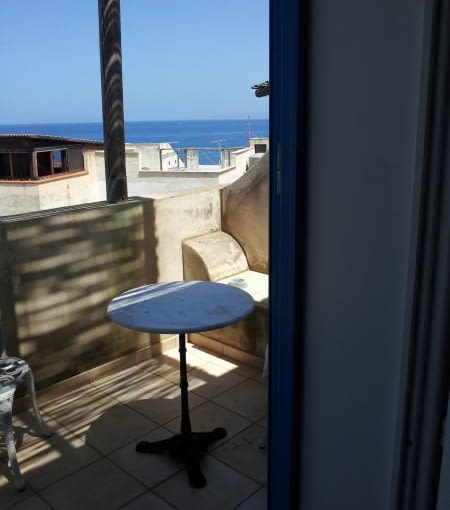 Balkon śródziemnomorski styl, śródziemnomorskie wnętrza