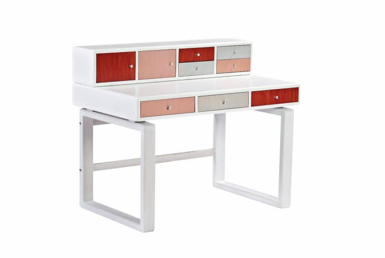 NASZ GOŚĆ. Sekretarzyk z siedmioma szufladkami i dwoma szafeczkami na drobiazgi. NASZ GOŚĆ. Sekretarzyk z siedmioma szufladkami i dwoma szafeczkami na drobiazgi.