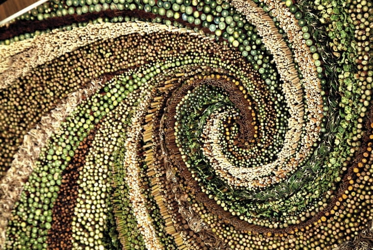 21.11.2008 WARSZAWA BO CONCEPT UL. BURAKOWSKA SESJA BUKIETY OBRAZ Z ARCYDZIEGLA , CZARNEGO BZU , SLIWY , DERENIA , LESZCZYNY , PECHERZNICY , PIETRUSZKI I LIPY WYKONALA TERESA GASOWSKA DLA CZASOPISMA BUKIETY ARANZACJA TERESA GASOWSKA FOT. ARKADIUSZ SCICHOCKI / AGENCJA GAZETA PUBLIKACJA BUKIETY NR 3 (46) - JESIEN 2009 SLOWA KLUCZOWE: FLORYSTYKA ROSLINA ZDJĘCIE DO WKŁADKI: PUBLIKACJA BUKIETY NR 3 (46) - CZASOPISMA