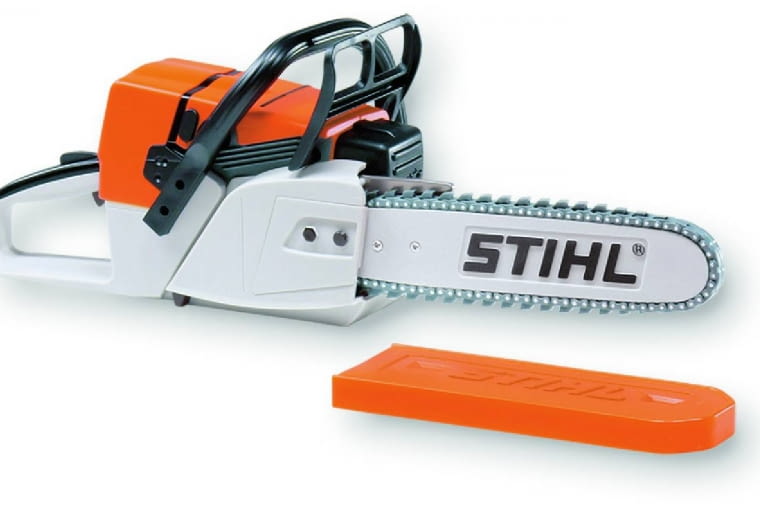 Pilarka zabawka (od 3 lat) na baterie, z ruchomą gumową piłą łańcuchową i regulacją głośności, ok. 75 zł, Stihl.