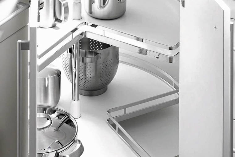 Szafki z mata antypoślizgową Szafki z mata antypoślizgową