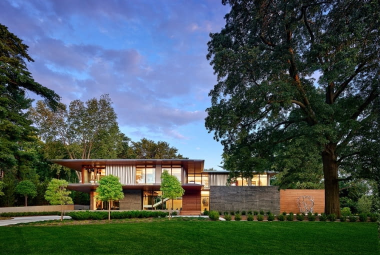 Nowoczesna rezydencja kolekcjonerów dzieł sztuki z podziemną galerią Nowoczesna rezydencja kolekcjonerów dzieł sztuki z podziemną galerią