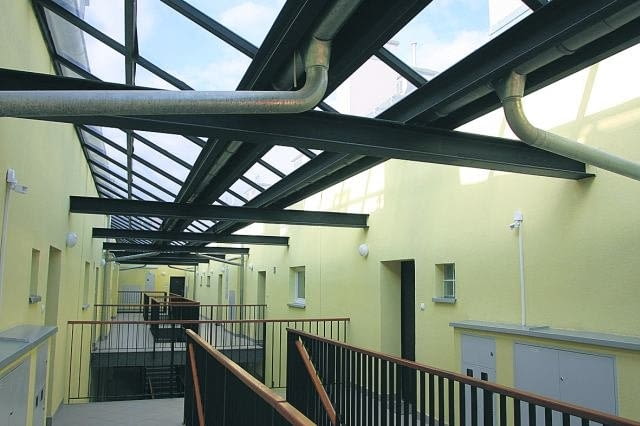 MAKABRYŁA: Kompleks budynków mieszkalnych na Zakrzówku w Krakowie. MAKABRYŁA: Kompleks budynków mieszkalnych na Zakrzówku w Krakowie.