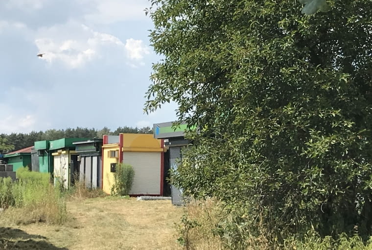 Cmentarzysko Kiosków RUCHU pod Łodzią.