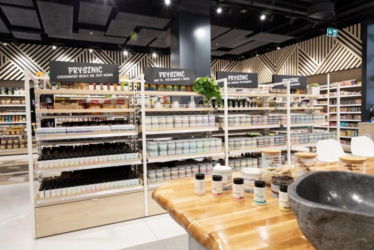 Flagowy Rossmann w Manufakturze. Proj. MUSU Flagowy Rossmann w Manufakturze. Proj. MUSU