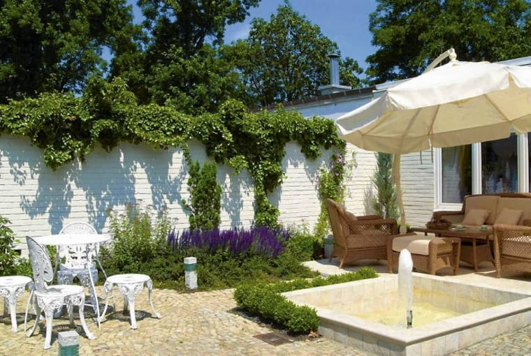 Nawet w niewielkim ogródku warto znaleźć miejsce dla szumiącej wody Nawet w niewielkim ogródku warto znaleźć miejsce dla szumiącej wody