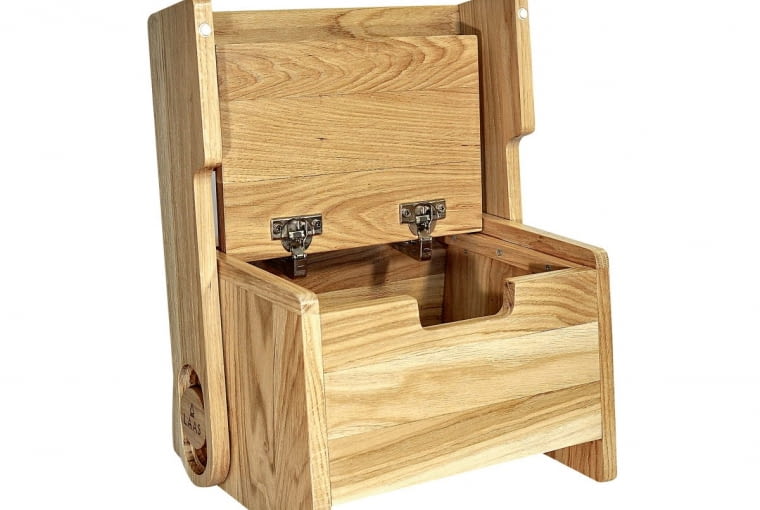 Trzy w jednym. Mebel SCHESTAIR pełni funkcję siedziska, podnóżka i schowka, 49 x 39 cm, wys. 24 cm. 699 zł, dawanda.pl/LAAS Furniture Trzy w jednym. Mebel SCHESTAIR pełni funkcję siedziska, podnóżka i schowka, 49 x 39 cm, wys. 24 cm. 699 zł, dawanda.pl/LAAS Furniture