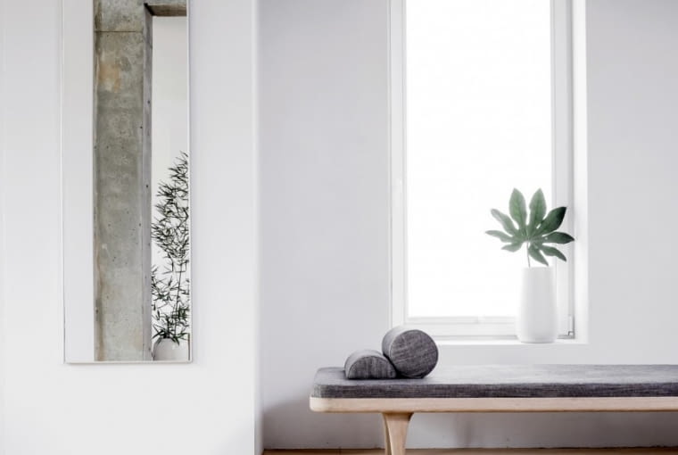 Wnętrza są minimalistyczne. Dom w Szczecinie pełen dobrego designu