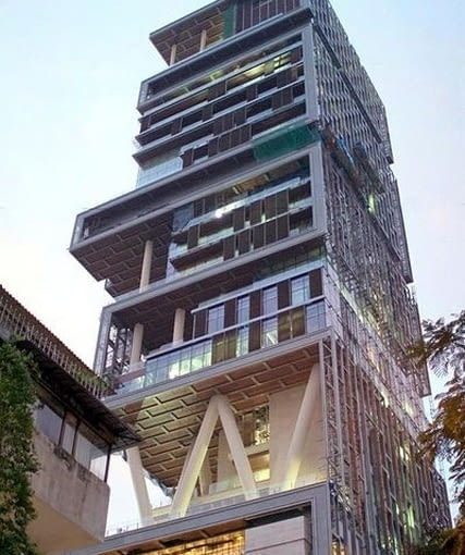 Antilia, Mumbaj, fot. Jhariani, CC BY-SA 3.0 Antilia, Mumbaj, fot. Jhariani, CC BY-SA 3.0