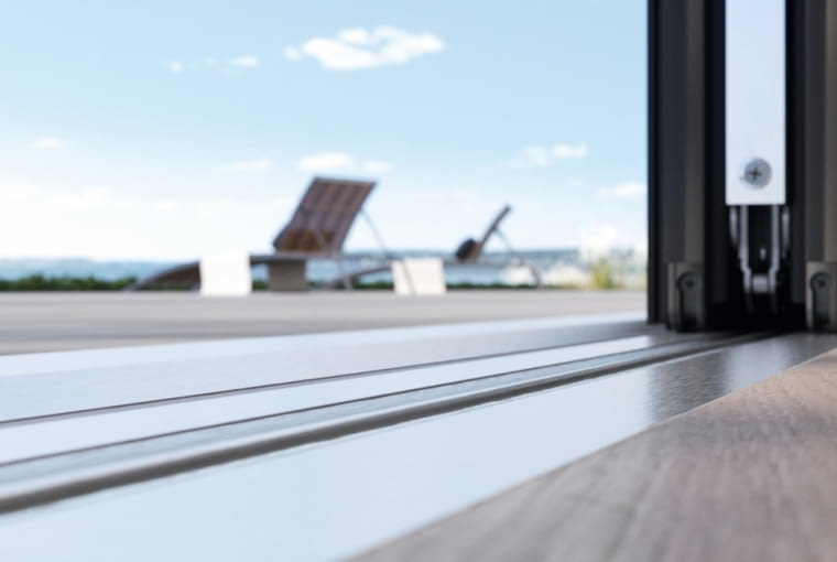 Drzwi podnoszono-przesuwne z PVC-U Schüco LivIngSlide z progiem 0 mm