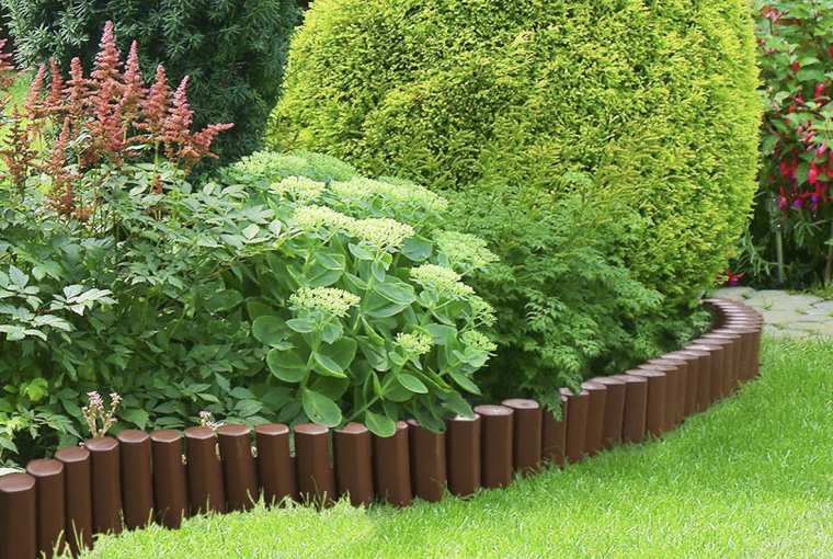 Scala Plastics jest jednym z dystrybutorów palisad i obrzeży Stella Green.