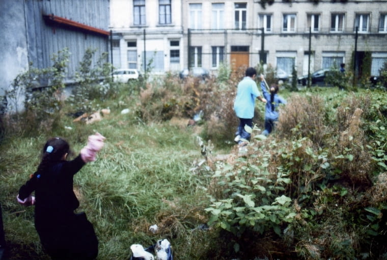 Lara Almarcegui, To open a wasteland, Brussels (2000) Lara Almarcegui, To open a wasteland, Brussels (2000)