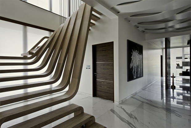 Eleganckie schody- wodospad schody, projekty, drewniane schody
