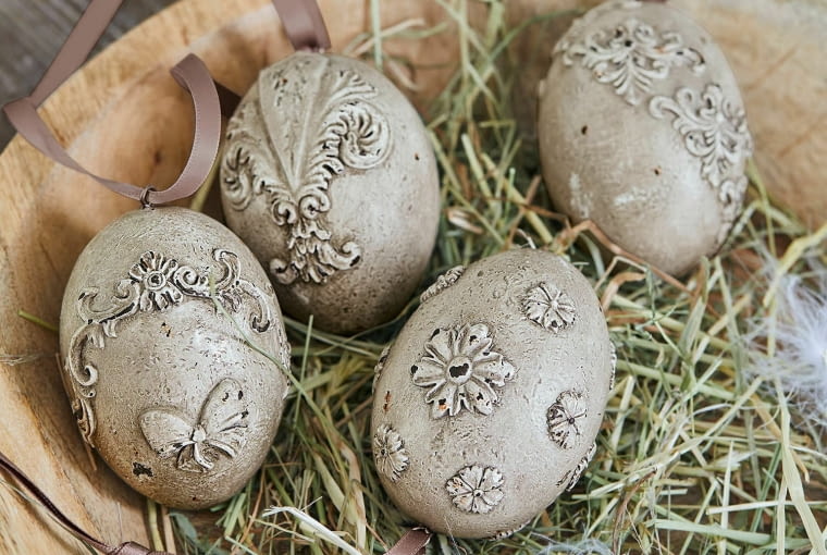 Ozdoby wiszące, zestaw 4 szt. Zama Z poliżywicy. Z pięknymi ornamentami. Ręczne wykonanie. W zestawie zawieszka 89,00 zł