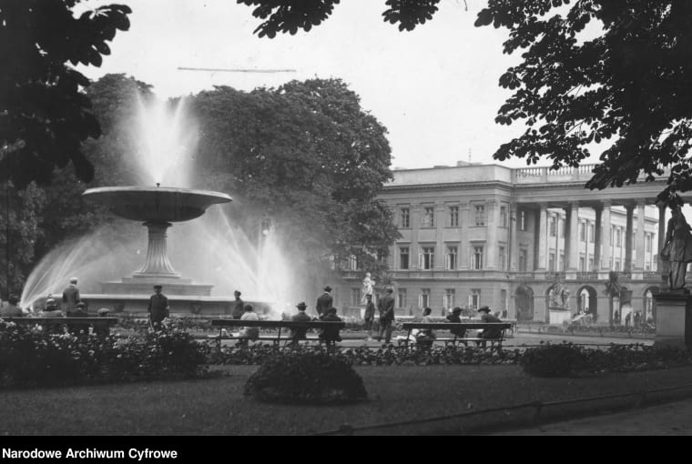 Pałac Saski przed 1939 rokiem. Pałac Saski przed 1939 rokiem.