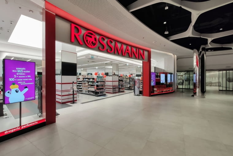 Pasaż handlowo-usługowy w kompleksie The Warsaw HUB Pasaż handlowo-usługowy w kompleksie The Warsaw HUB