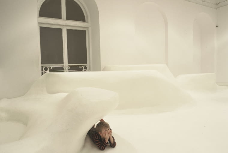 Jakub Szczęsny, Aleksandra Wasilkowska, instalacja Chmura, przestrzeń warsztatowa, Galeria Zachęta Jakub Szczęsny, Aleksandra Wasilkowska, instalacja Chmura, przestrzeń warsztatowa, Galeria Zachęta