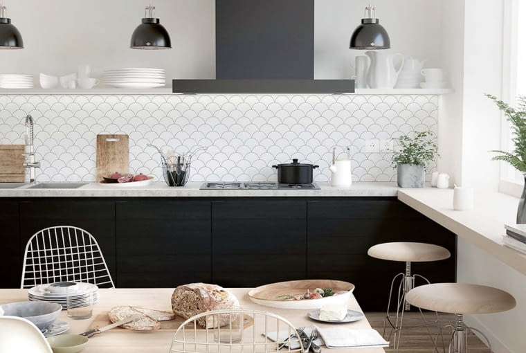 FLABELLUM WHITE, ceramika, 29 x 28,5 cm, gr. 0,6 cm, 39,95 zł/szt., Raw Decor