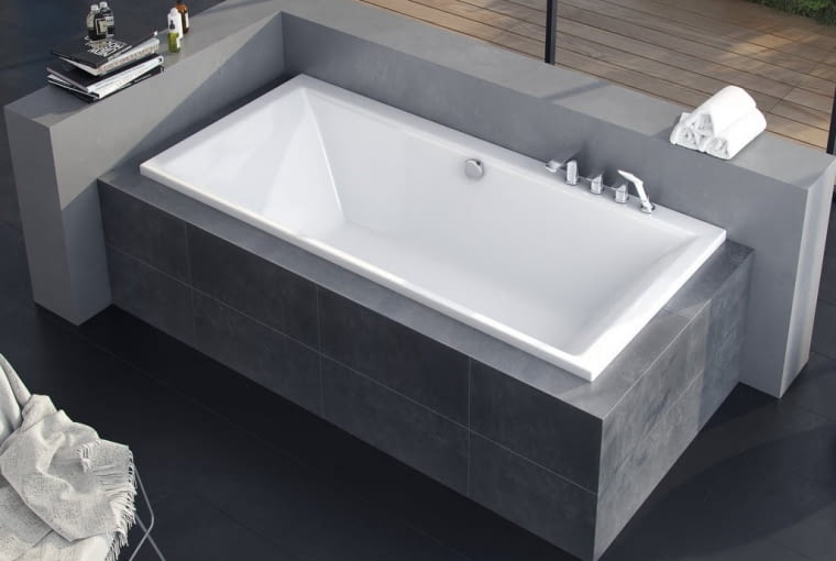 Inny przykład wanny prostokątnej: Crown Grand Inny przykład wanny prostokątnej: Crown Grand