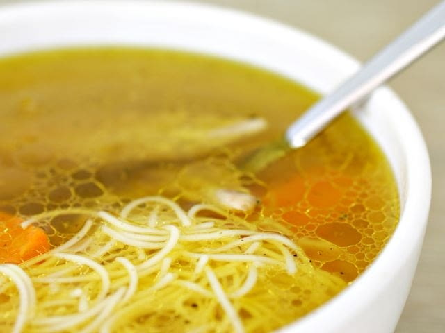 Rosół - skuteczna broń do walki z przeziębieniem! Rosół - skuteczna broń do walki z przeziębieniem!