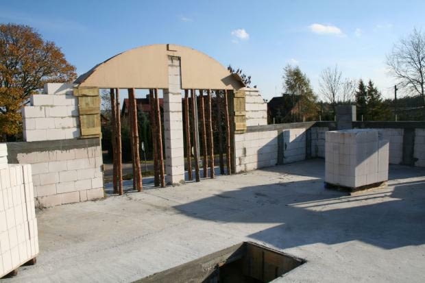 okna łukowe, budowa domu