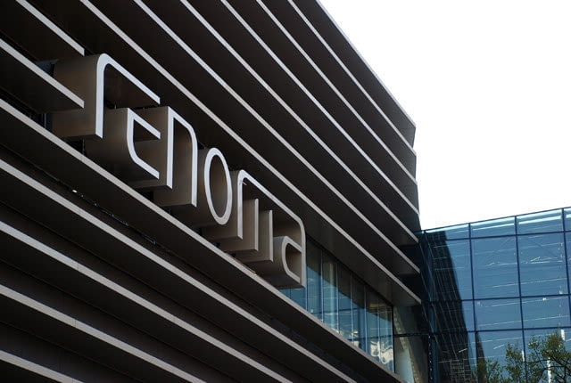 BRYŁA: Nowa część domu towarowego Renoma, Wrocław, Maćków Pracownia Projektowa. Zabytkowa część Renomy to piękny, modernistyczny budynek projektu Hermanna Dernburga z 1930 roku (dawniej Dom Towarowy Wertheim). Zabytek został poddany pieczołowitej renowacji, a obok stanęła ultranowoczesna część usługowo handlowa projektu Maćków Pracownia Projektowa. BRYŁA: Nowa część domu towarowego Renoma, Wrocław, Maćków Pracownia Projektowa. Zabytkowa część Renomy to piękny, modernistyczny budynek projektu Hermanna Dernburga z 1930 roku (dawniej Dom Towarowy Wertheim). Zabytek został poddany pieczołowitej renowacji, a obok stanęła ultranowoczesna część usługowo handlowa projektu Maćków Pracownia Projektowa.