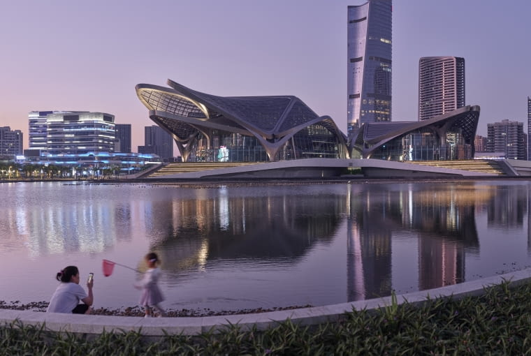 Zhuhai Jinwan Civic Art Centre. Proj. Zaha Hadid Architects