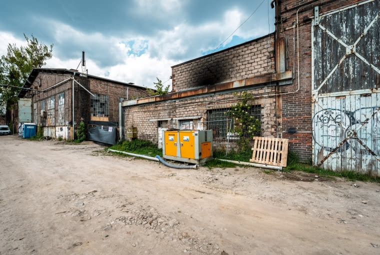 Stocznia Cesarska - rozpoczęły się prace mające na celu zwiększenie ekspozycji zabytkowych hal stoczniowych Stocznia Cesarska - rozpoczęły się prace mające na celu zwiększenie ekspozycji zabytkowych hal stoczniowych