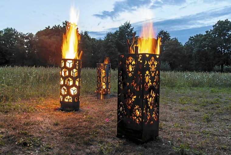 Ażurowe paleniska wykonane z Cor-Tenu.