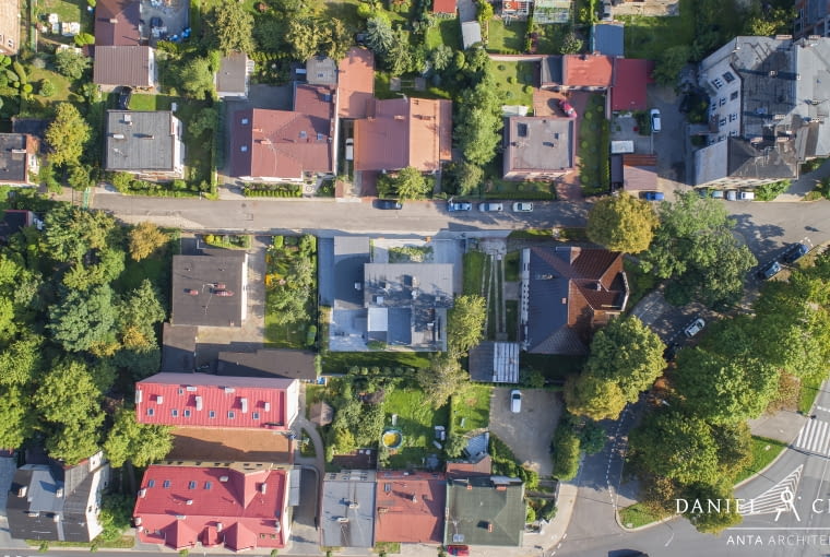 Przebudowa domu z lat 70. w Częstochowie. Proj. ANTA Architekci