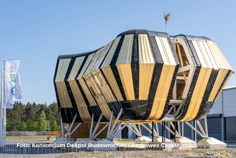 Montaż próbny nowego budynku głównego Polskiej Stacji Antarktycznej im. Henryka Arctowskiego