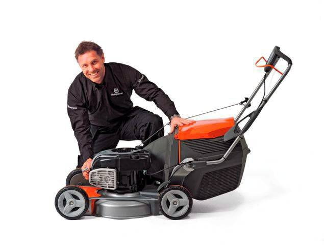 Wymiana oleju, a może inne zabiegi. Czego potrzena Twojej kosiarce? HUSQVARNA STUDION