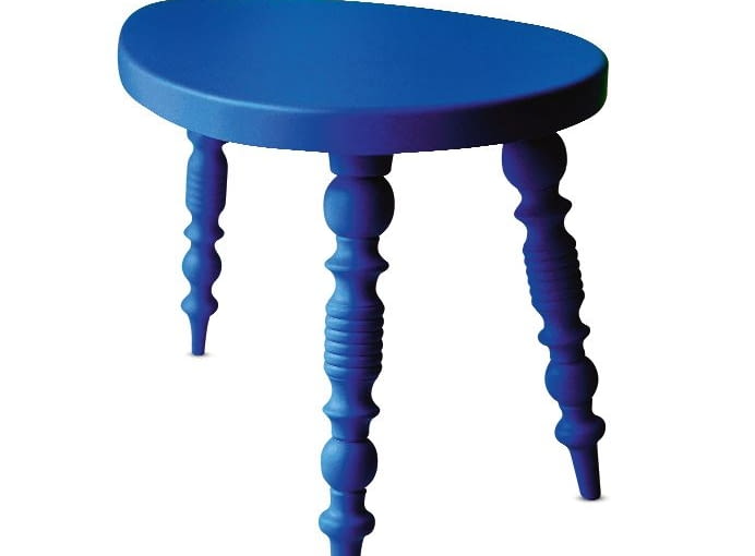 Stolik kawowy Floatini, z drewna i płyty MDF, ok. 850 zł, maniaofdesign.com Stolik kawowy Floatini, z drewna i płyty MDF, ok. 850 zł, maniaofdesign.com