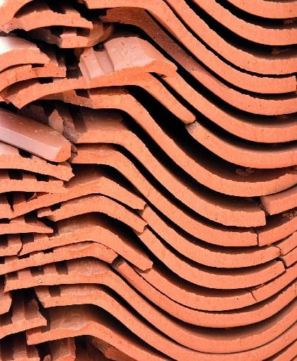 Dachówki popękane można reklamować według procedury ich producenta dachówki ceramiczne