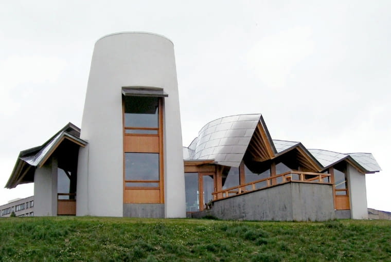 Maggie's Centre w Dundee (Szkocja). Proj. Frank Gehry
