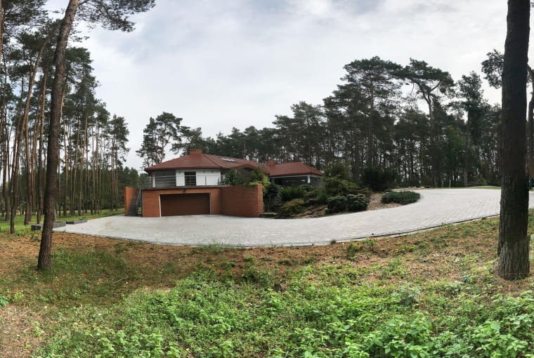 Dom przed przebudową Dom przed przebudową