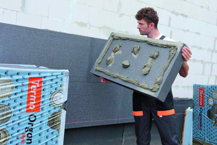 Wykonanie docieplenia ścian w każdej technologii wymaga dużej staranności i wiedzy, w związku z czym zaleca się, aby pieczę nad pracami zlecić inspektorowi nadzoru inwestorskiego Wykonanie docieplenia ścian w każdej technologii wymaga dużej staranności i wiedzy, w związku z czym zaleca się, aby pieczę nad pracami zlecić inspektorowi nadzoru inwestorskiego