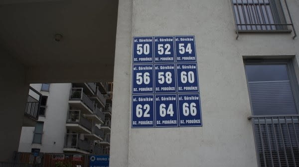 Osiedle mieszkaniowe w Krakowie.