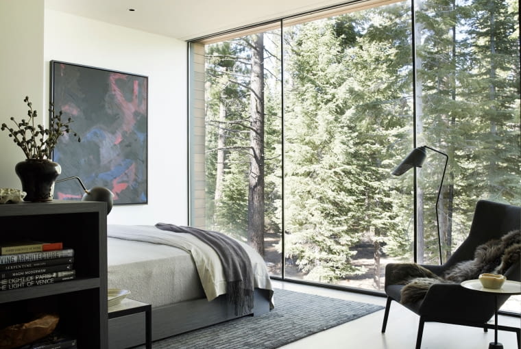 Las można oglądać z łóżek jak na gigantycznym ekranie. Las można oglądać z łóżek jak na gigantycznym ekranie.