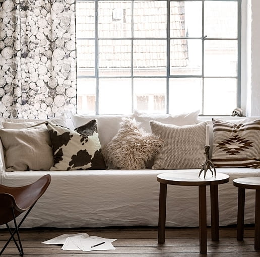 H&M Home: poszewka z imitacji futra (40x40 cm). Cena: 59,90 zł. akcesoria, tekstylia, materiały, H&M Home, H&M do domu
