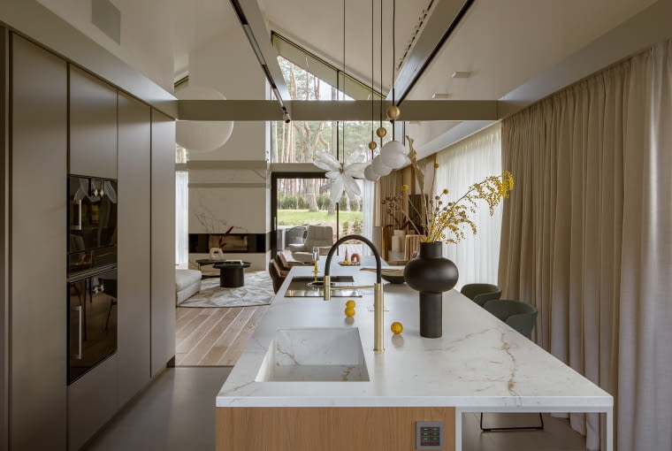 Willa w podwarszawskim Chotomowie. Proj. Hola Design