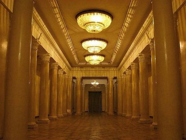 Sala Kolumnowa w Pałacu Kultury i Nauki, w latach '70 zniszczona podczas pożaru wywołanego zwarciem instalacji elektrycznej palac kultury i nauki, sala kolumnowa, warszawa, uwolnij przestrzen