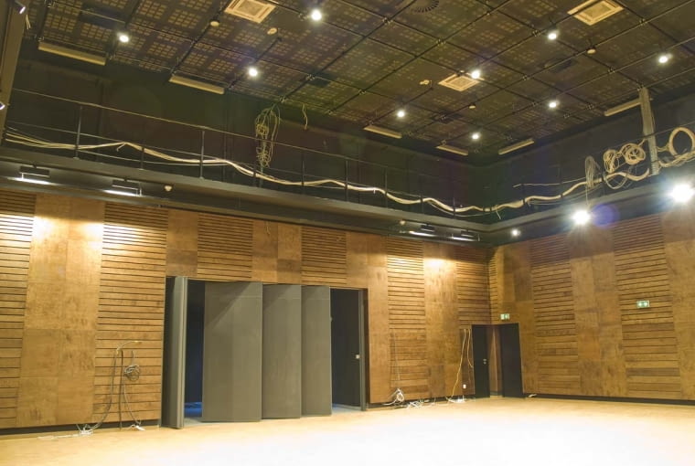 Dzielnicowe Centrum Kultury na Ursynowie - sala wielofunkcyjna Dzielnicowe Centrum Kultury na Ursynowie - parter