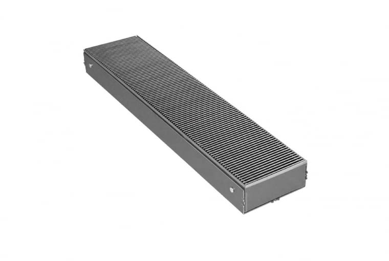 MICRO CANAL/JAGA | Wymaga kanału o minimalnej gł. 9 cm | wymiary [mm]: szer. 180, dł. 270-1800, wys. 82 | moc: 100-3988 W | wymiennik wspomagany oszczędnymi wentylatorami 24 V typu EC. Cena: od 2700 zł, www.jaga.pl