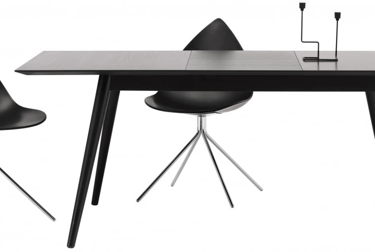 Czarne przedmioty w promocji w BoConcept na Black Friday Czarne przedmioty w promocji w BoConcept na Black Friday