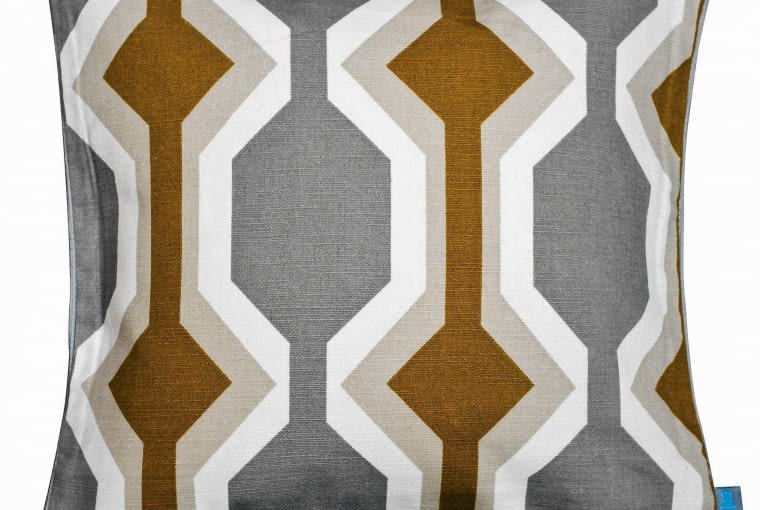 STYL. PROSTE, ale trochę niespokojne. Poduszka 129 zł tendom.pl STYL. PROSTE, ale trochę niespokojne. Poduszka 129 zł tendom.pl